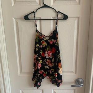 3 FOR $21 ⭐️ Spaghetti Strap Floral Top